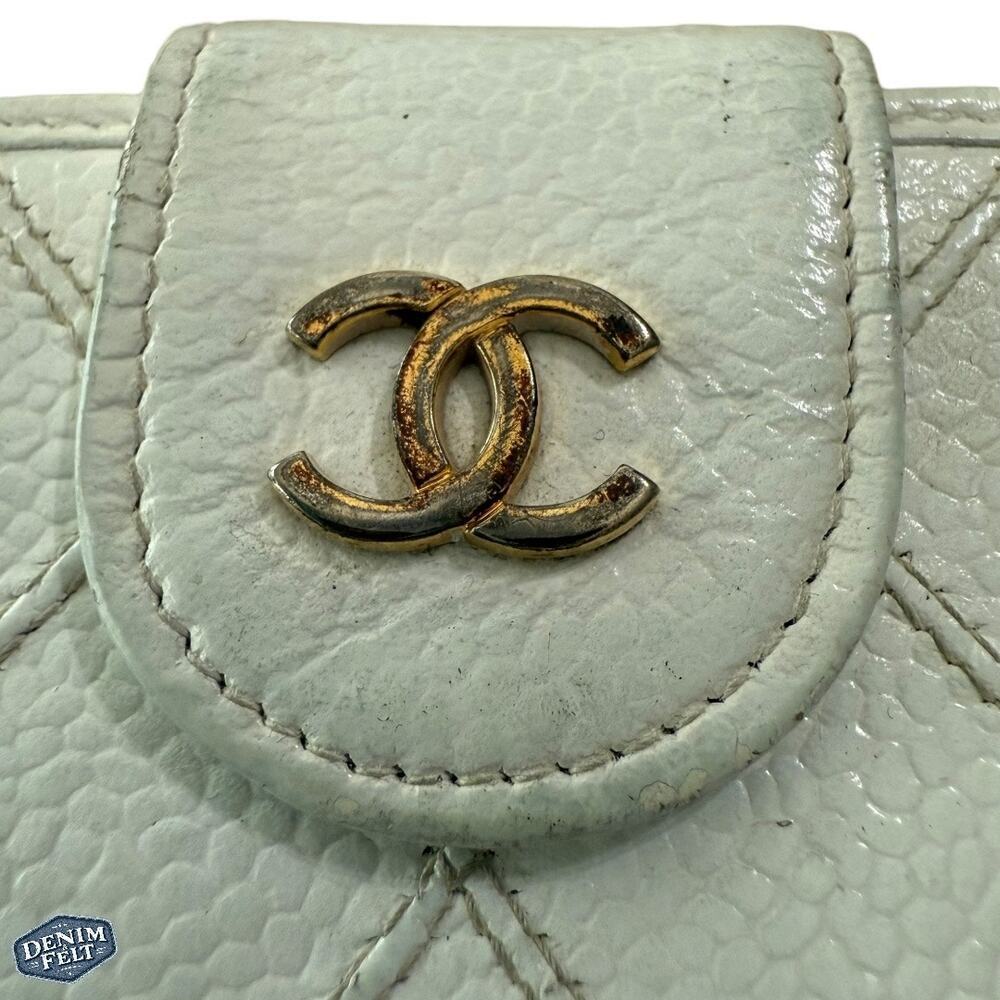 Chanel White Quilted Caviar Leather Long Snap Closure Wallet with Gold CC Logo - Picture 4 of 15